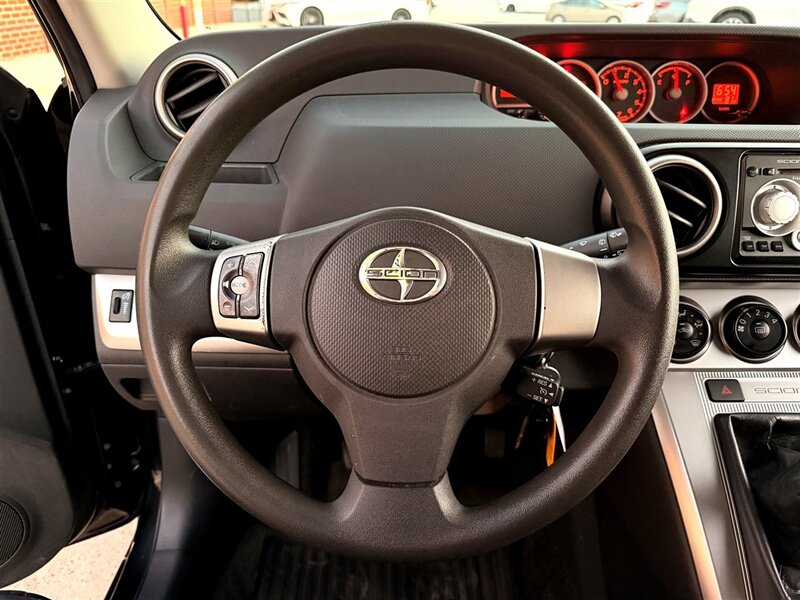 2011 Scion xB   - Photo 18 - Sherman Oaks, CA 91403-1701