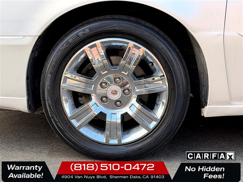 2011 Cadillac DTS Platinum   - Photo 25 - Sherman Oaks, CA 91403-1701