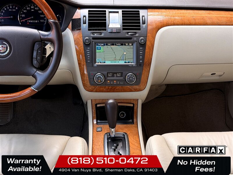 2011 Cadillac DTS Platinum   - Photo 12 - Sherman Oaks, CA 91403-1701