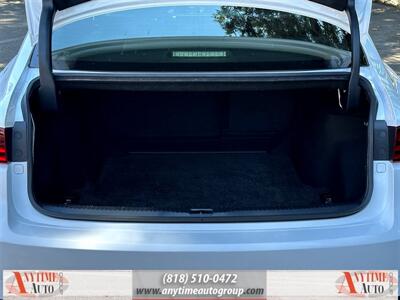 2015 Lexus IS 250   - Photo 27 - Sherman Oaks, CA 91403-1701