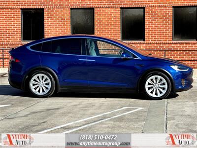 2018 Tesla Model X 75D   - Photo 8 - Sherman Oaks, CA 91403-1701