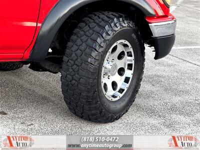2004 Toyota Tacoma PreRunner V6 4dr Double Cab   - Photo 26 - Sherman Oaks, CA 91403-1701