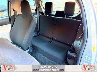2013 Scion iQ   - Photo 11 - Sherman Oaks, CA 91403-1701