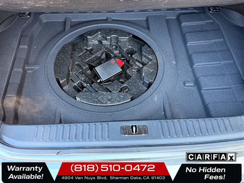 2011 Hyundai Equus Signature - Photo 27 - Sherman Oaks, CA 91403-1701