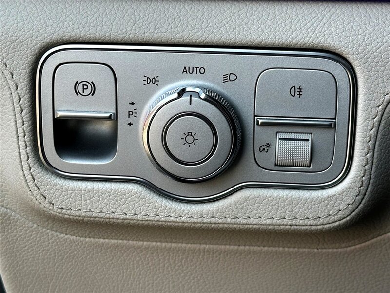 2020 Mercedes-Benz GLE 350   - Photo 23 - Sherman Oaks, CA 91403-1701