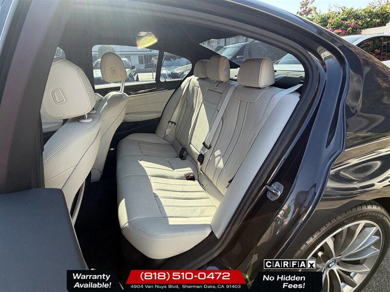 2022 BMW 530e iPerformance - Photo 6 - Sherman Oaks, CA 91403-1701