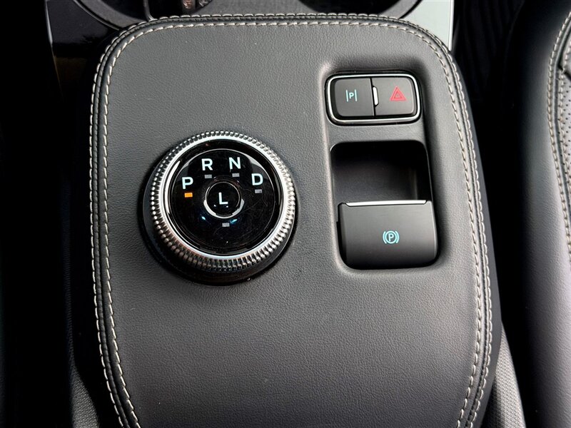 2021 Ford Mustang Mach-E Premium   - Photo 20 - Sherman Oaks, CA 91403-1701