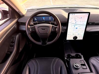 2021 Ford Mustang Mach-E Premium   - Photo 11 - Sherman Oaks, CA 91403-1701