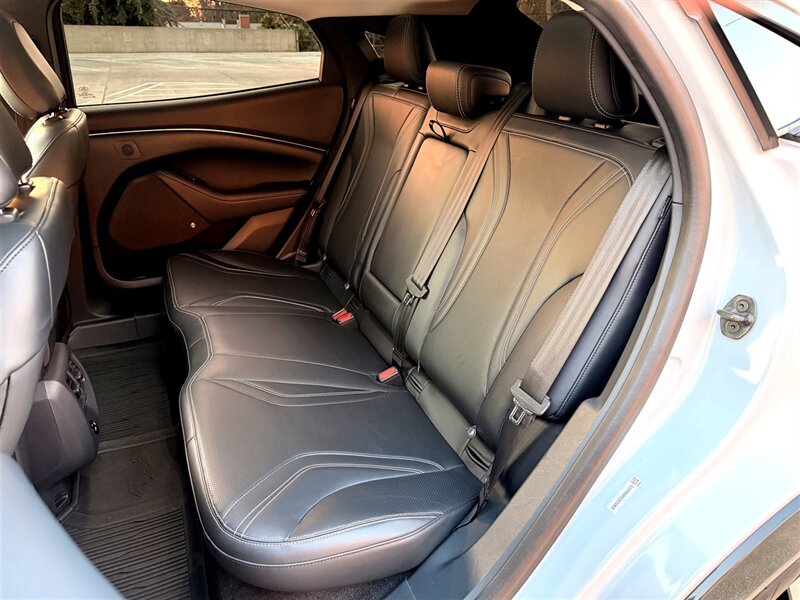 2021 Ford Mustang Mach-E Premium   - Photo 23 - Sherman Oaks, CA 91403-1701