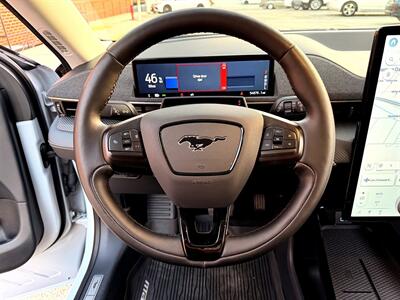 2021 Ford Mustang Mach-E Premium   - Photo 21 - Sherman Oaks, CA 91403-1701