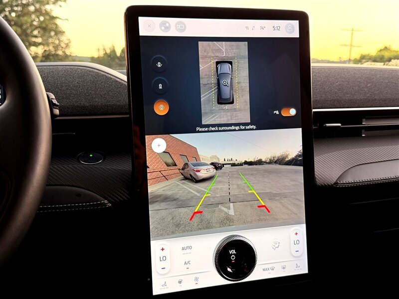 2021 Ford Mustang Mach-E Premium   - Photo 18 - Sherman Oaks, CA 91403-1701