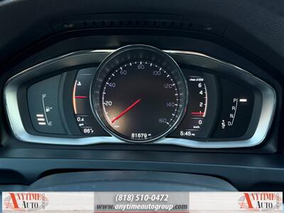 2016 Volvo V60 Cross Country T5   - Photo 15 - Sherman Oaks, CA 91403-1701