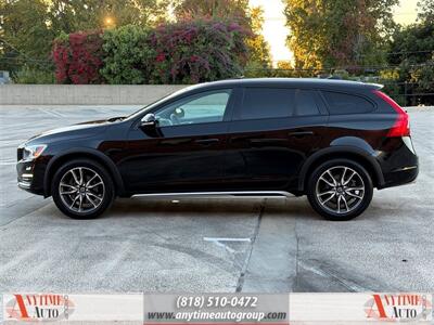 2016 Volvo V60 Cross Country T5   - Photo 4 - Sherman Oaks, CA 91403-1701
