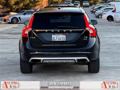 2016 Volvo V60 Cross Country T5   - Photo 6 - Sherman Oaks, CA 91403-1701