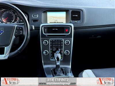 2016 Volvo V60 Cross Country T5   - Photo 11 - Sherman Oaks, CA 91403-1701