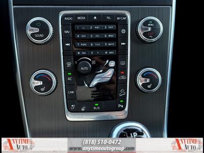 2016 Volvo V60 Cross Country T5   - Photo 18 - Sherman Oaks, CA 91403-1701