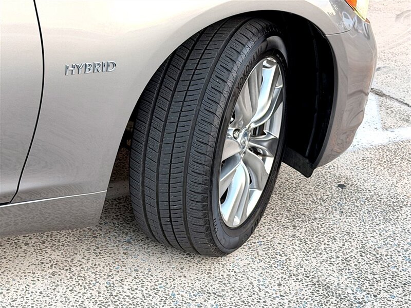 2012 INFINITI M35h M35h - Photo 29 - Sherman Oaks, CA 91403-1701