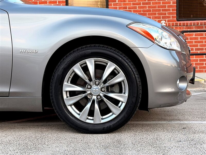 2012 INFINITI M35h M35h - Photo 27 - Sherman Oaks, CA 91403-1701