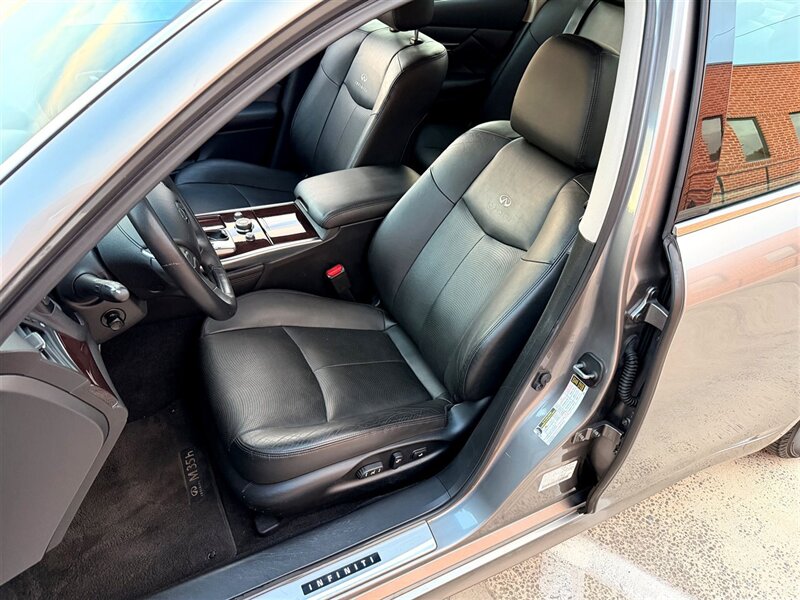 2012 INFINITI M35h M35h - Photo 15 - Sherman Oaks, CA 91403-1701