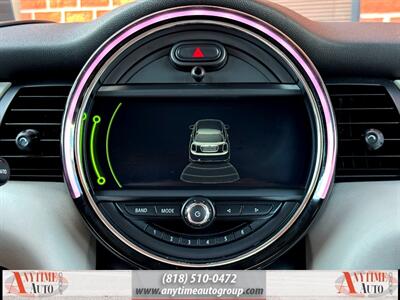 2016 MINI Hardtop 2 Door   - Photo 16 - Sherman Oaks, CA 91403-1701