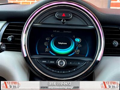 2016 MINI Hardtop 2 Door   - Photo 17 - Sherman Oaks, CA 91403-1701