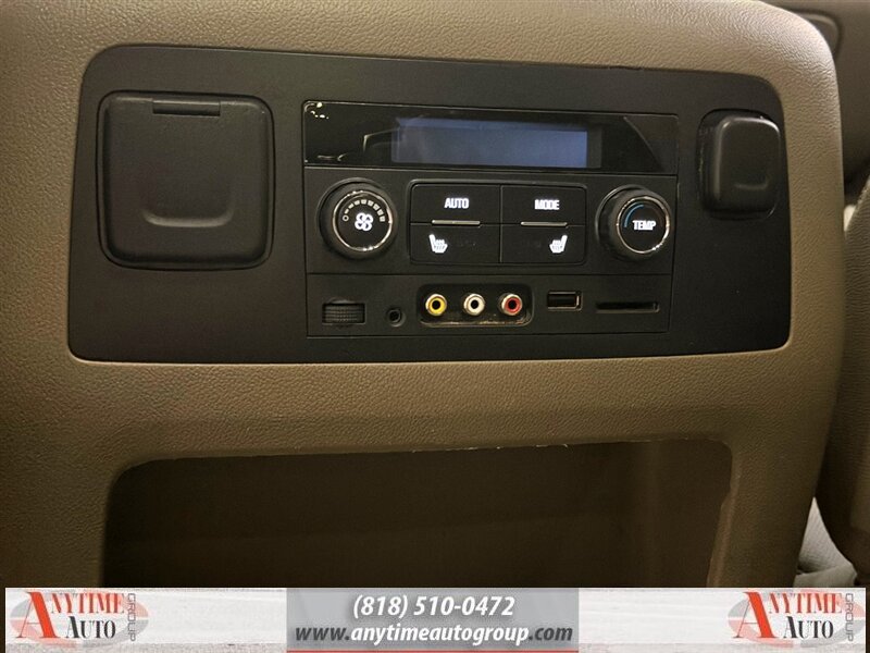 2016 Chevrolet Suburban LTZ - Photo 27 - Sherman Oaks, CA 91403-1701