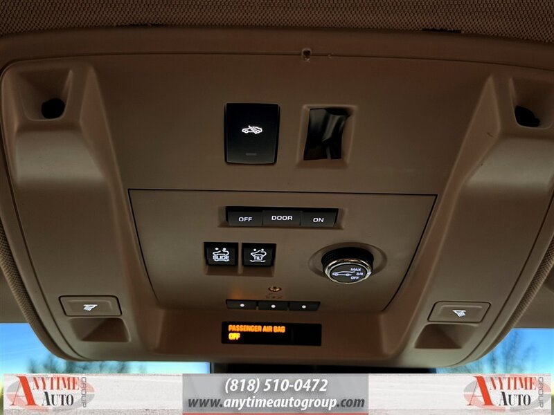 2016 Chevrolet Suburban LTZ - Photo 20 - Sherman Oaks, CA 91403-1701