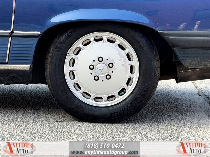 1986 Mercedes-Benz 560 SL   - Photo 32 - Sherman Oaks, CA 91403-1701