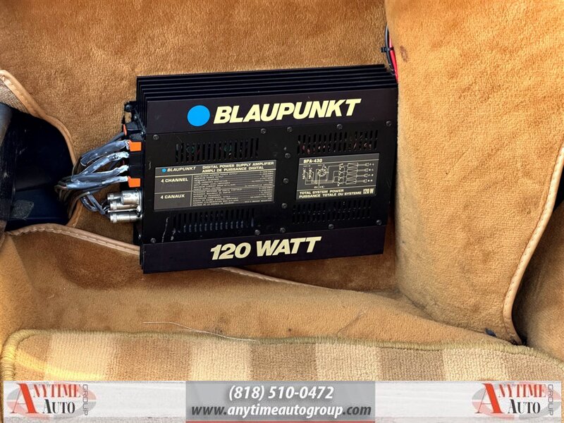 1986 Mercedes-Benz 560 SL   - Photo 28 - Sherman Oaks, CA 91403-1701