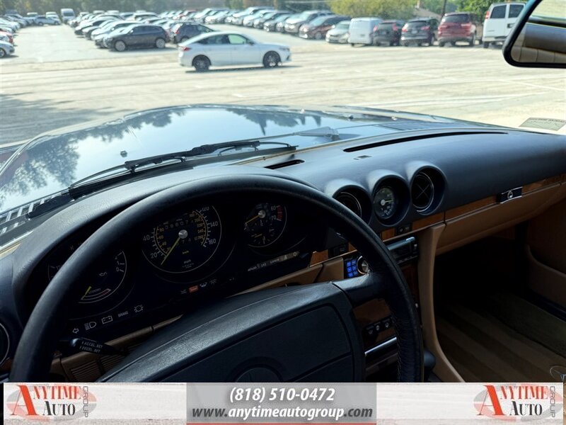 1986 Mercedes-Benz 560 SL   - Photo 20 - Sherman Oaks, CA 91403-1701