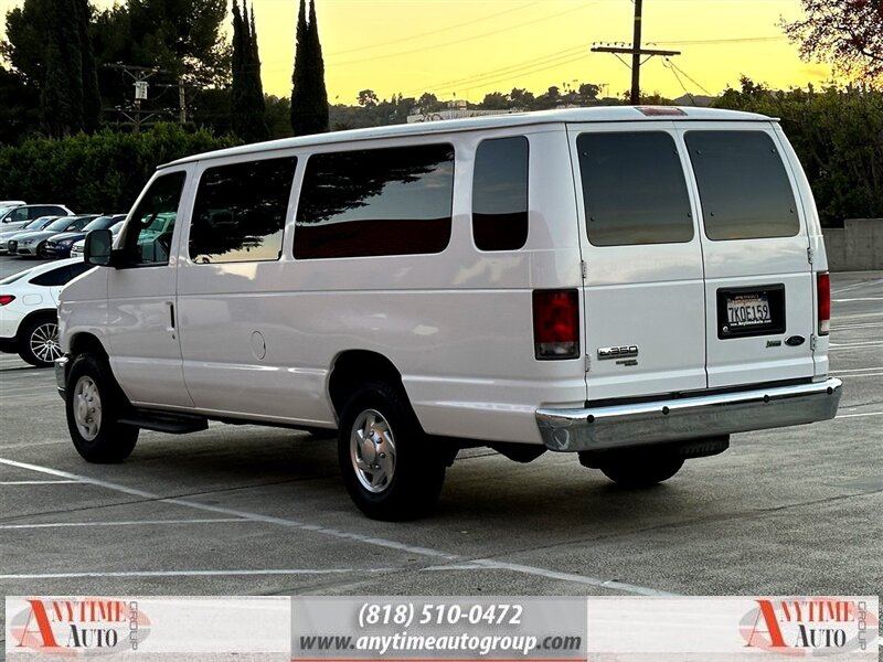 2009 Ford E-Series Econoline Wagon null photo 5