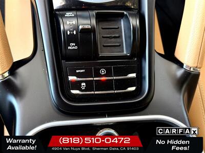 2016 Porsche Cayenne   - Photo 22 - Sherman Oaks, CA 91403-1701