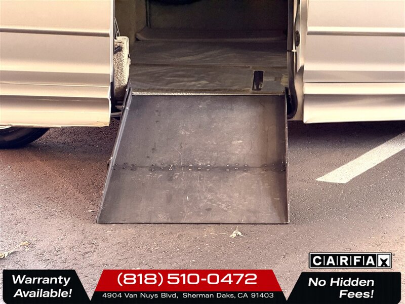 2004 Toyota Sienna XLE 7 Passenger Wheelchair Van - Photo 22 - Sherman Oaks, CA 91403-1701