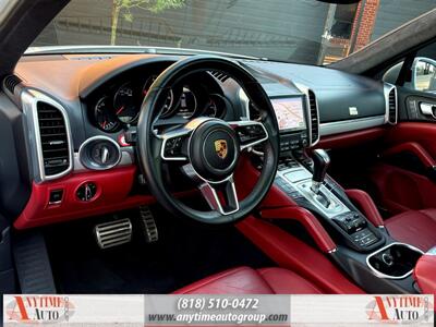 2017 Porsche Cayenne Turbo   - Photo 16 - Sherman Oaks, CA 91403-1701