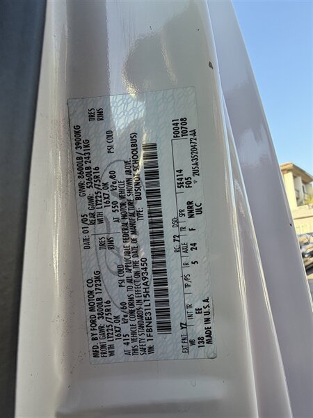 2005 Ford E-350 SD XLT - Photo 10 - Sherman Oaks, CA 91403-1701