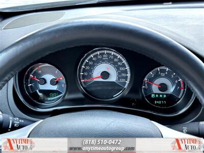 2012 Chrysler 200 Touring   - Photo 17 - Sherman Oaks, CA 91403-1701