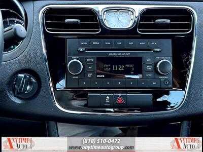 2012 Chrysler 200 Touring   - Photo 18 - Sherman Oaks, CA 91403-1701