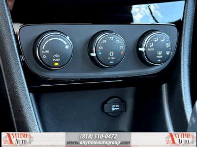 2012 Chrysler 200 Touring   - Photo 19 - Sherman Oaks, CA 91403-1701