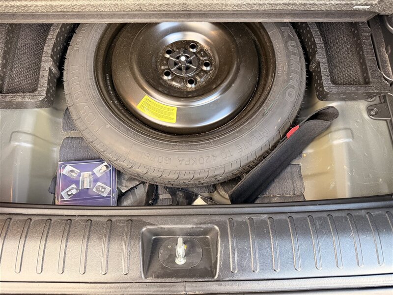 2022 Hyundai TUCSON SE - Photo 26 - Sherman Oaks, CA 91403-1701