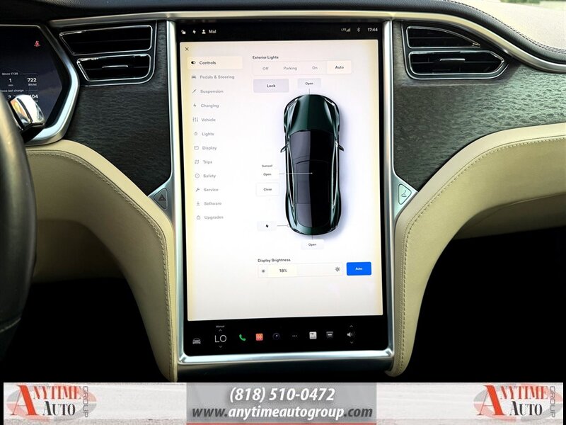 2013 Tesla Model S   - Photo 17 - Sherman Oaks, CA 91403-1701