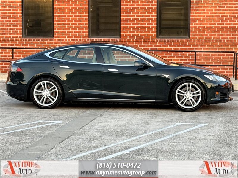 2013 Tesla Model S   - Photo 8 - Sherman Oaks, CA 91403-1701