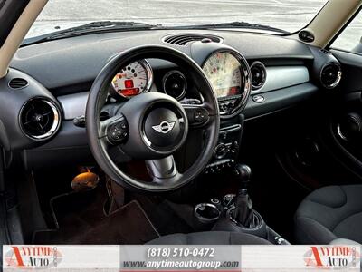 2012 MINI Cooper Hardtop   - Photo 12 - Sherman Oaks, CA 91403-1701