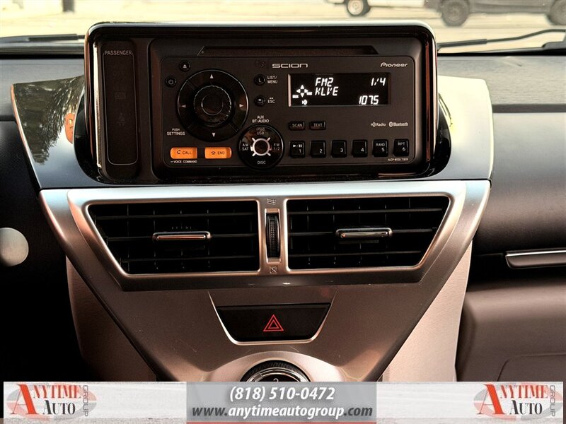 2012 Scion iQ - Photo 14 - Sherman Oaks, CA 91403-1701