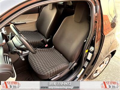 2012 Scion iQ - Photo 11 - Sherman Oaks, CA 91403-1701