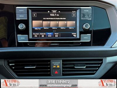 2020 Volkswagen Jetta R-Line   - Photo 15 - Sherman Oaks, CA 91403-1701