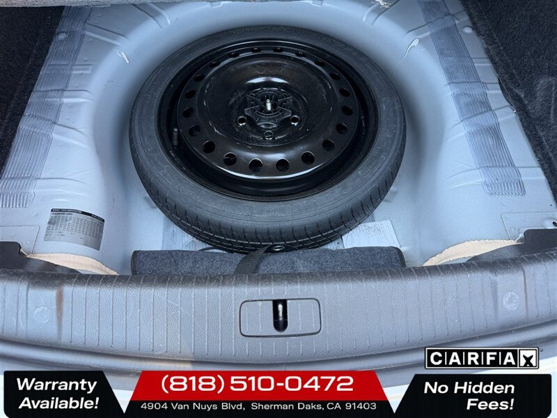 2012 Buick LaCrosse Premium 1 - Photo 23 - Sherman Oaks, CA 91403-1701