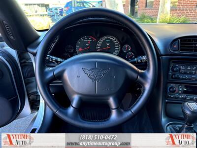 2002 Chevrolet Corvette   - Photo 18 - Sherman Oaks, CA 91403-1701