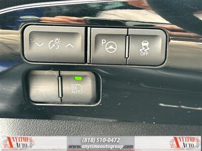 2018 Toyota Prius Three Touring   - Photo 23 - Sherman Oaks, CA 91403-1701