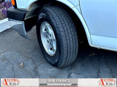 2008 Chevrolet Express LS 1500   - Photo 30 - Sherman Oaks, CA 91403-1701