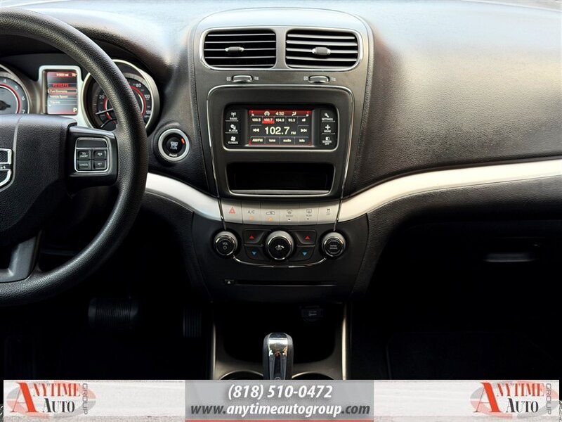 2016 Dodge Journey SE   - Photo 12 - Sherman Oaks, CA 91403-1701